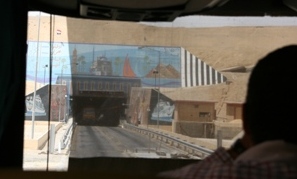 ingang van de tunnel onder het Suez-kanaal