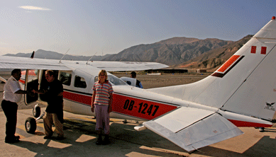bij vliegtuigje Nazca
